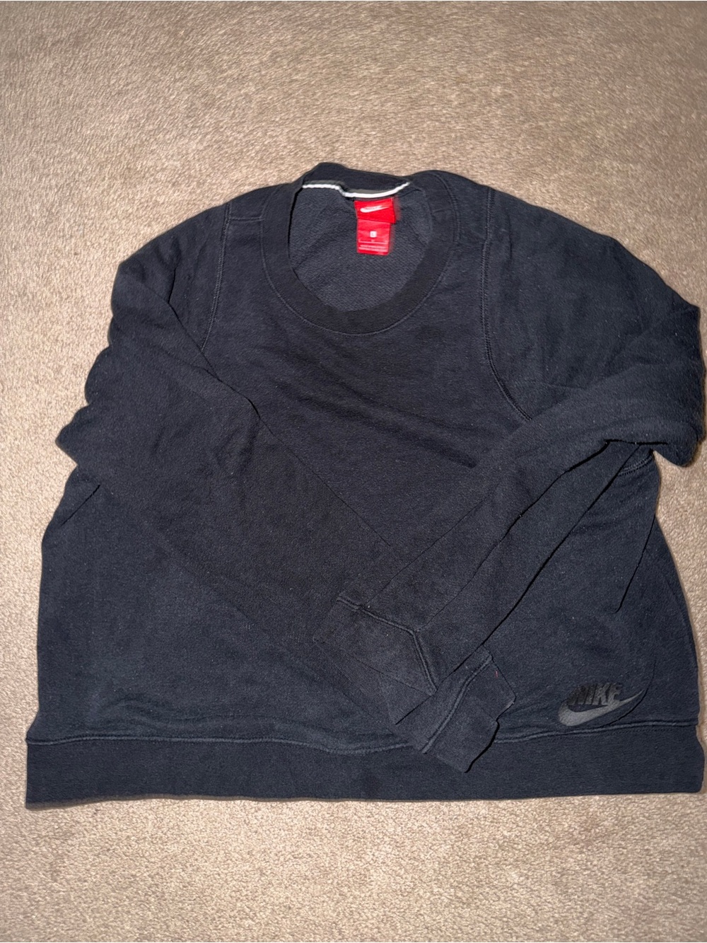 Nike women’s Black Crewneck Sweatshirt